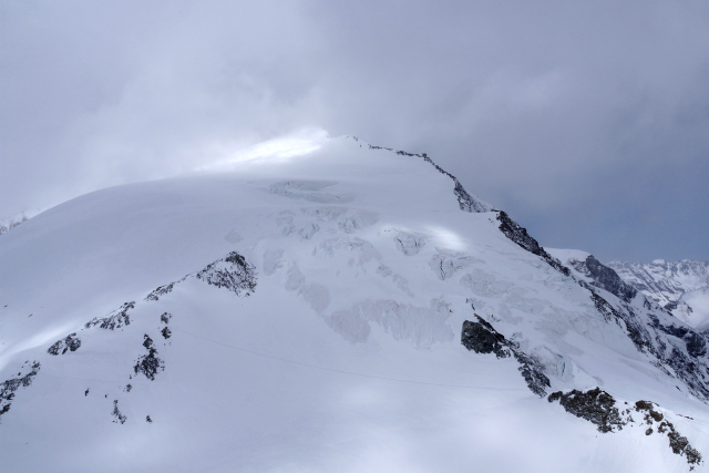 Alpský vrchol Pigne d’Arolla, Švýcarsko. Alpský vrchol Pigne d’Arolla, Švýcarsko.