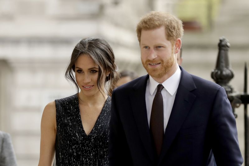 Princ Harry se svou snoubenkou Meghan Markelovou. Princ Harry se svou snoubenkou Meghan Markelovou.
