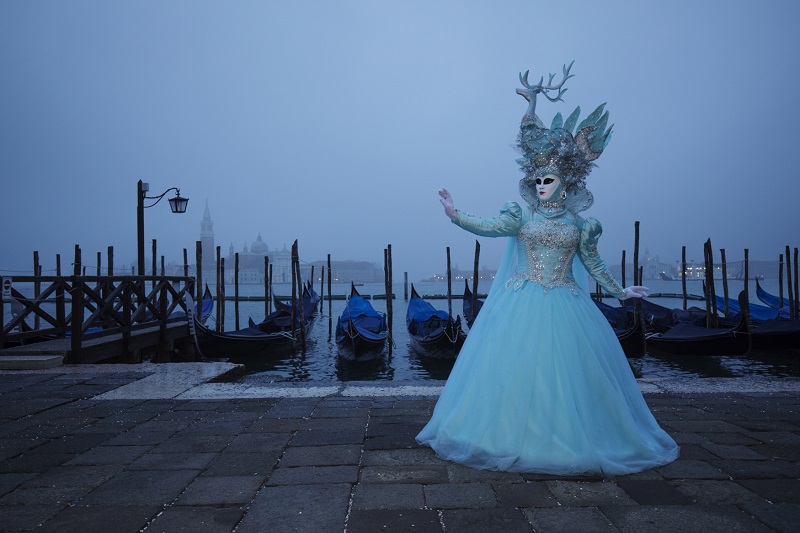 Únorový karneval v italských Benátkách.