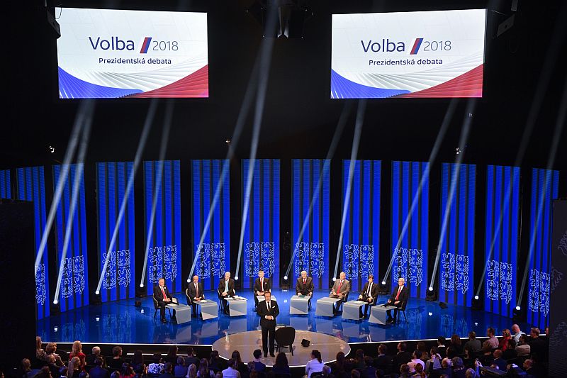 Televizní debata prezidentských kandidátů.
