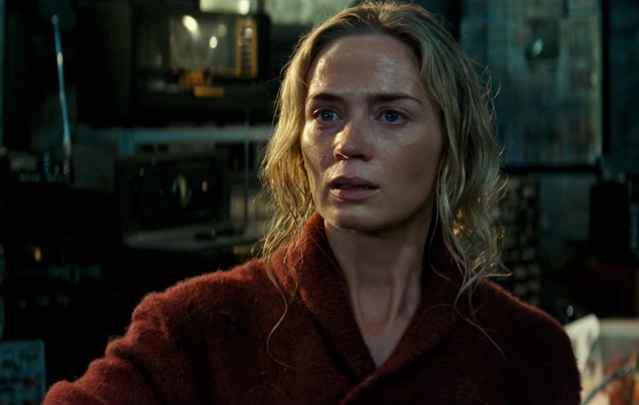 Emily Bluntová si zahrála po boku svého manžela Johna Krasinského v jeho mistrovském hororu Tiché místo.