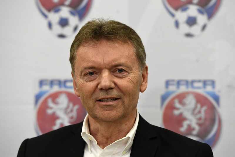 Pozastavený soudní spor mezi Romanem Berbrem a bývalým sudím Kociánem bude pokračovat.