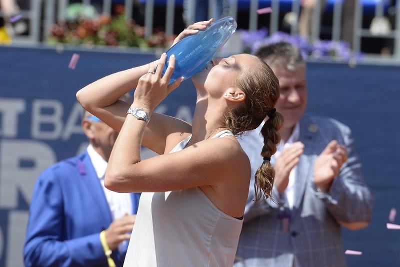 Petra Kvitová poděkovala po vítězství na Prague Open všem blízkým. Petra Kvitová poděkovala po vítězství na Prague Open všem blízkým.