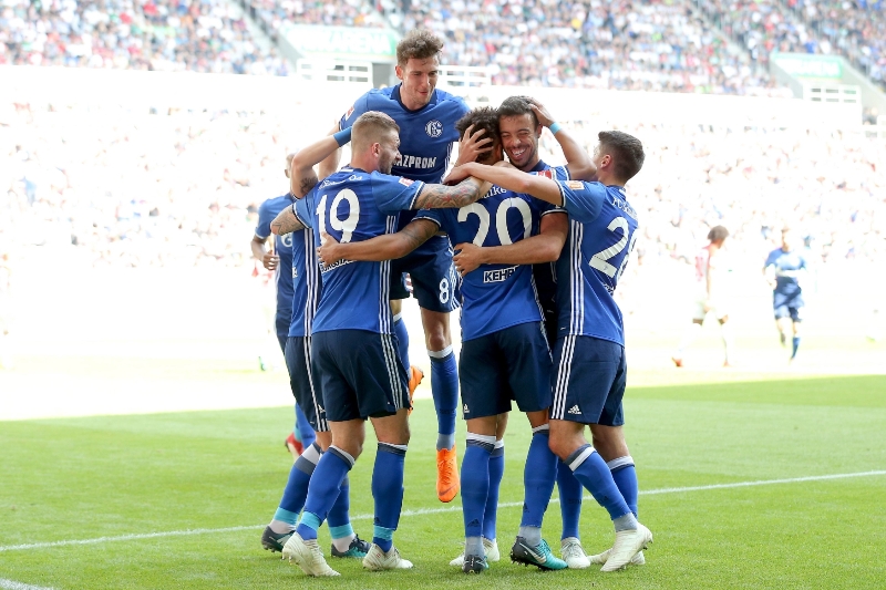Hráči Schalke vybojovali druhé místo v Bundeslize.