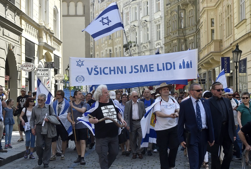 Shromáždění Kulturou proti antisemitismu.