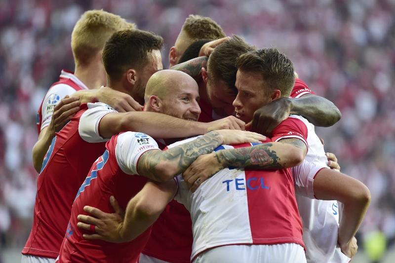 Fotbalisté Slavie nedovolili Plzni slavit v Edenu ligový titul.