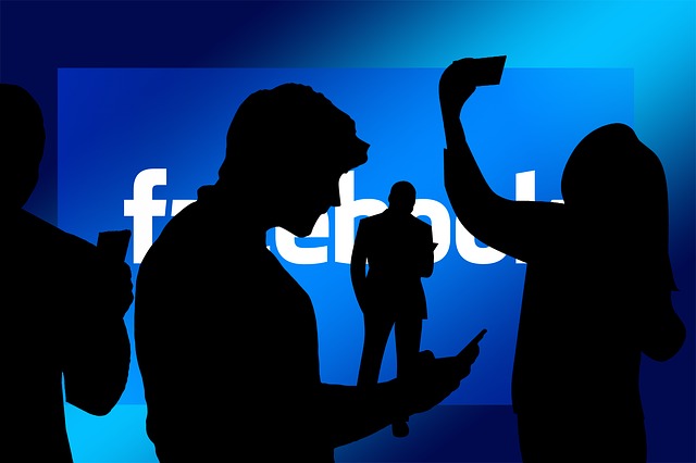 Facebook neúmyslně pomáhal propojovat radikální islamisty (ilustrační foto).