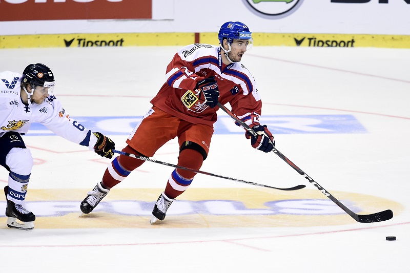 Český hokejový obránce Filip Pyrochta potvrdil, že se o něj zajímá několik klubů z kanadsko-americké NHL.