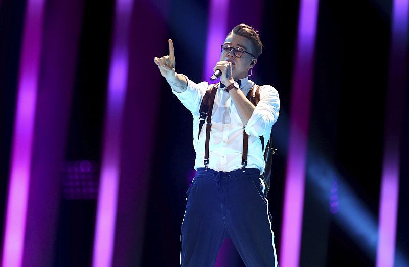 Zpěvák Mikolas Josef.