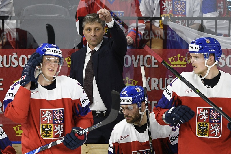 Hokejová reprezentace trpěla v utkání proti Švýcarsku velkou nedisciplinovaností. Tu však nakonec nahradila svým charakterem.