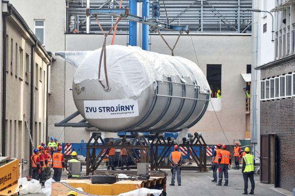 Instalace ležáckých tanků.