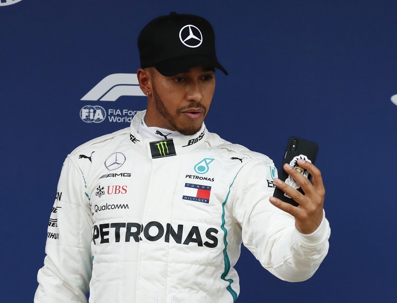 Kvalifikacci na VC Španělska vyhrál Hamilton, Vettel byl třetí.