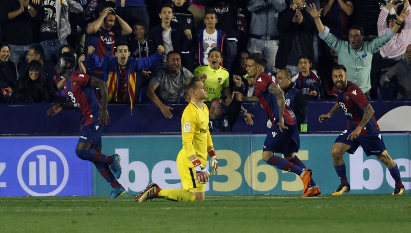 Nevídané! Barcelona dostala pět gólů a po dlouhé době prohrála.