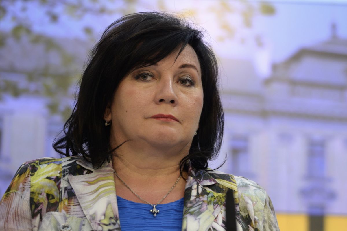 Ministryně financí Alena Schillerová žije z podstaty.