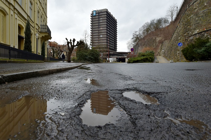 Středočeský kraj se chystá na opravu silnic.