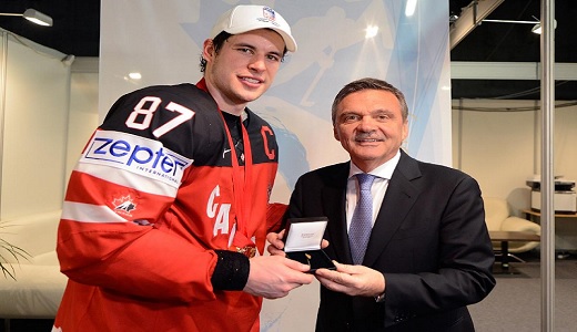 Kanadský centr Sidney Crosby.