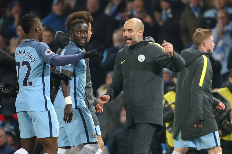 Trenér Manchesteru City Josep Guardiola ovládl anketu o nejlepšího trenéra v Anglii. Trenér Manchesteru City Josep Guardiola ovládl anketu o nejlepšího trenéra v Anglii.
