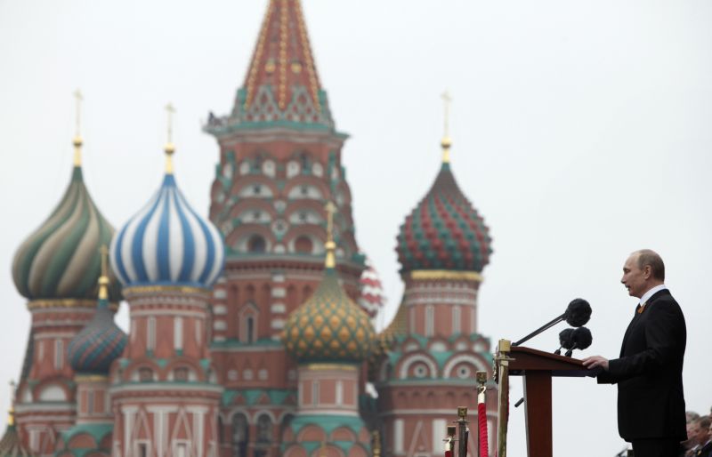 Vladimir Putin na Rudém náměstí.