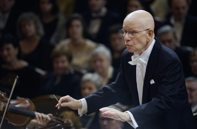 Zesnulý šéfdirigent Pražské filharmonie Jiří Bělohlávek.
