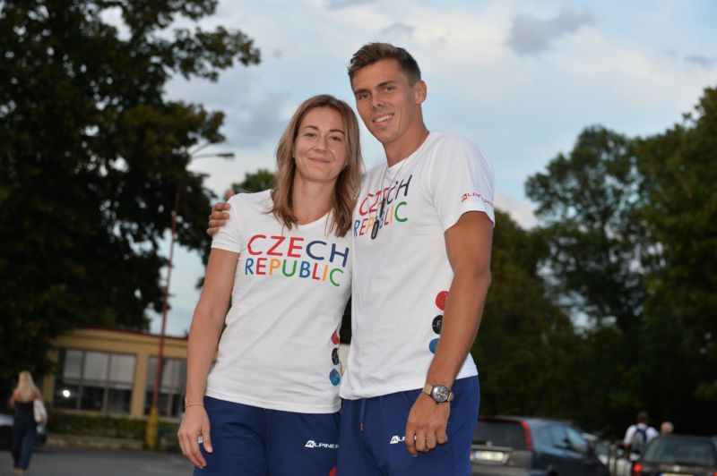 Denisa Rosolová a Adam Sebastian Helcelet mají dceru Evelin.