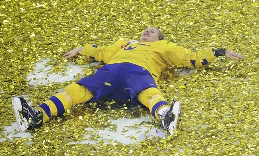 Švédský obránce Hampus Lindholm.