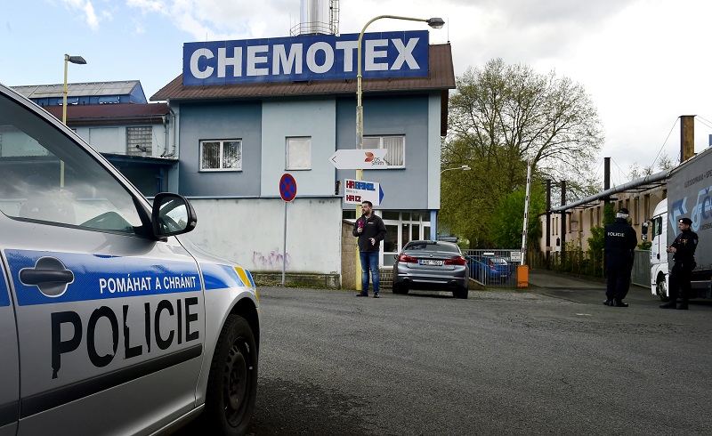 Nehoda s únikem fenolu se stala v děčínské chemičce Chemotex.
