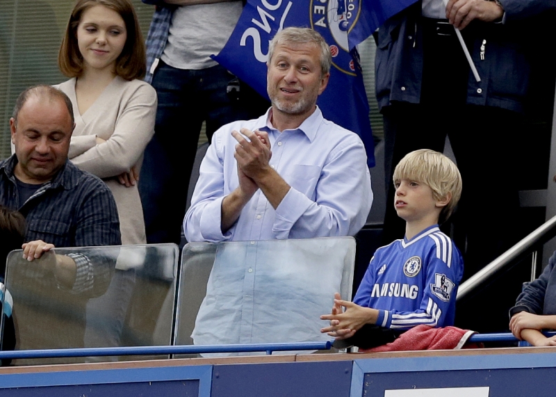 Roman Abramovič na zápasy své Chelsea aktuálně nesmí.