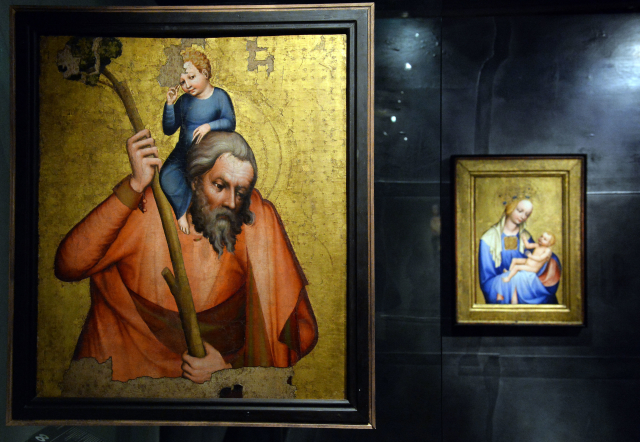Podkresba na deskových obrazech 14. - 16. století ze sbírek Národní galerie.