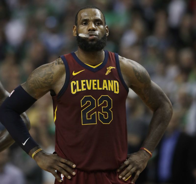 LeBron James se možná dočká své sochy.