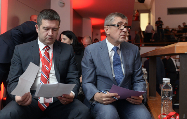 Zleva: šéf ČSSD Jan Hamáček a šéf ANO Andrej Babiš. 