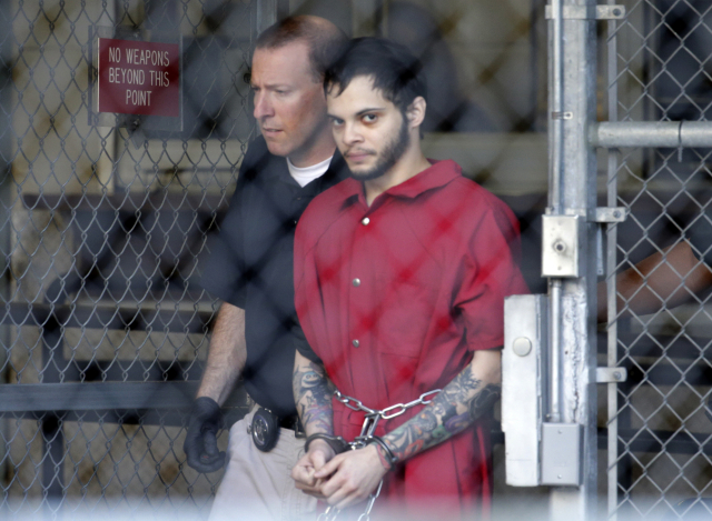 Esteban Santiago.