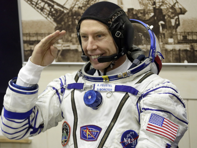Na ISS je v současnosti americký astronaut s vazbami na Česko Andrew Feustel.
