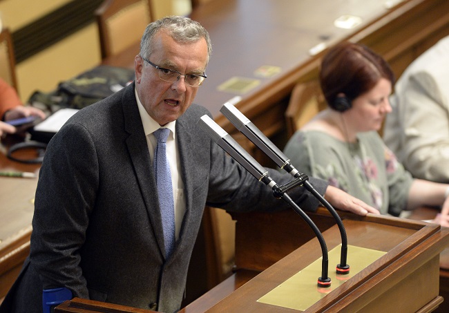 Předseda poslaneckého klubu TOP 09 Miroslav Kalousek.