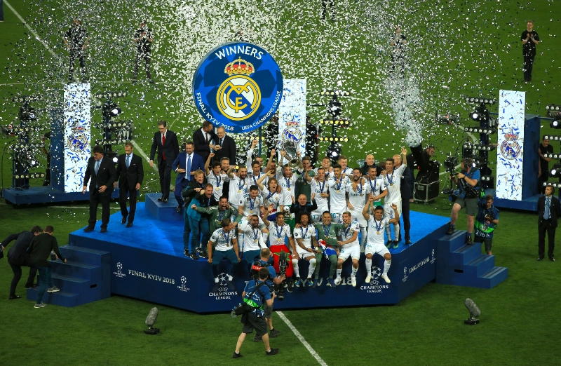 Fotbalisté Realu Madrid slaví vítězství v Lize mistrů.