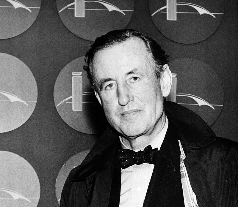 Spisovatel Ian Fleming. 