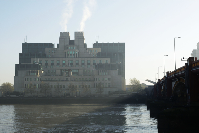 Sídlo britské tajné služby MI6.
