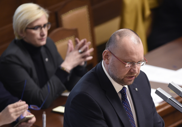 Jan Bartošek a Karla Šlechtová, ministryně obrany v demisi.
