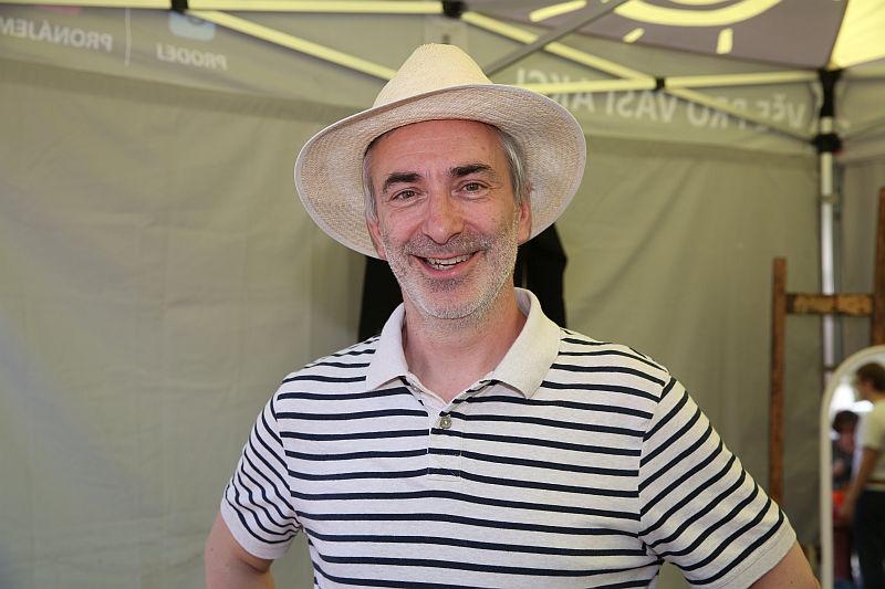 Herec a začínající divadelní režisér Petr Vacek.