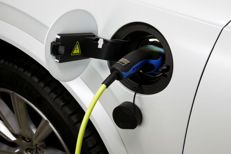 Elektromobily si pořizují především firmy (ilustrační foto).