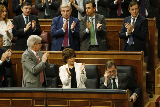 Rajoy přiznal porážku, rozloučil se s úřadem španělského premiéra.