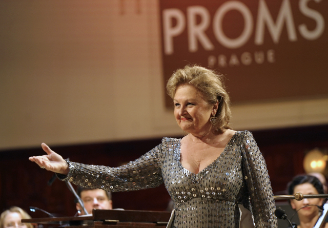 Slovenská operní pěvkyně Edita Gruberová vystoupila 28. června 2016 v Praze v rámci hudebního festivalu Prague Proms. Slovenská operní pěvkyně Edita Gruberová vystoupila 28. června 2016 v Praze v rámci hudebního festivalu Prague Proms.