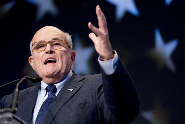 Právní poradce amerického prezidenta Rudy Giuliani. Právní poradce amerického prezidenta Rudy Giuliani.