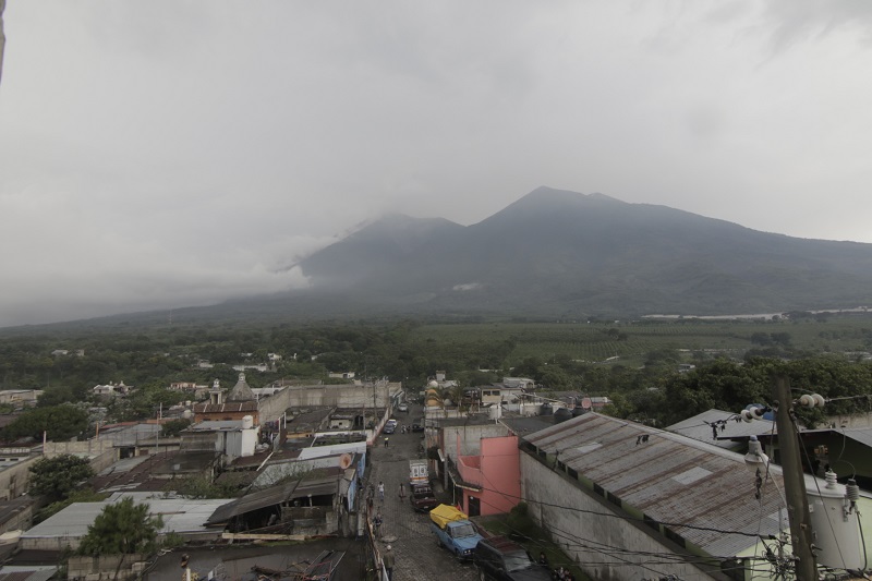 Guatemalská sopka Volcán de Fuego. Guatemalská sopka Volcán de Fuego.