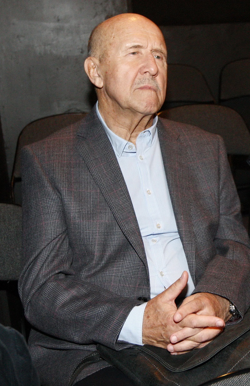Petr Nárožný.