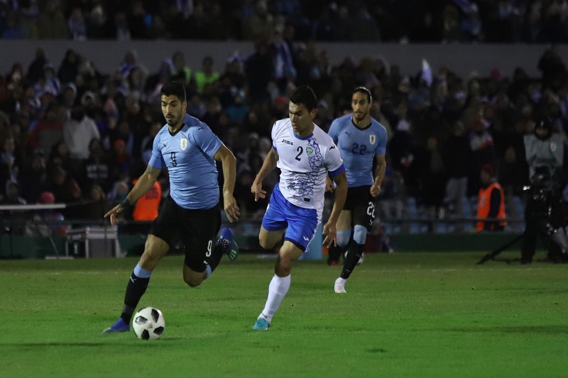 Reprezentanti Uruguaye si v generálce na světový šampionát poradili s Uzbekistánem. Reprezentanti Uruguaye si v generálce na světový šampionát poradili s Uzbekistánem.
