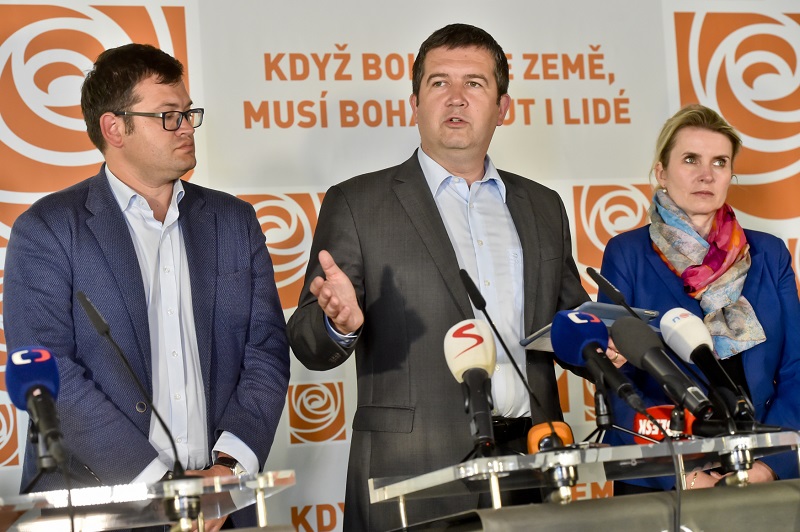 Vedení ČSSD: zleva Jan Chvojka, Jan Hamáček a Jana Fialová.