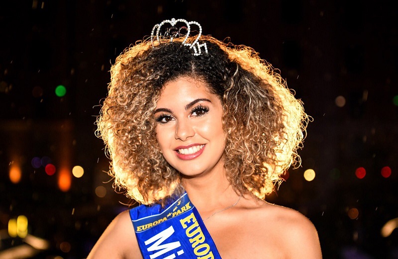 Zoé Brunet se stala Miss mistrovství světa ve fotbale. Zoé Brunet se stala Miss mistrovství světa ve fotbale.