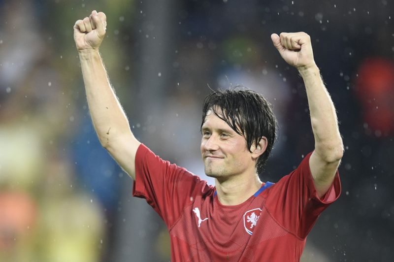 Tomáš Rosický se v sobotu definitivně rozloučil se svou bohatou kariérou. Tomáš Rosický se v sobotu definitivně rozloučil se svou bohatou kariérou.