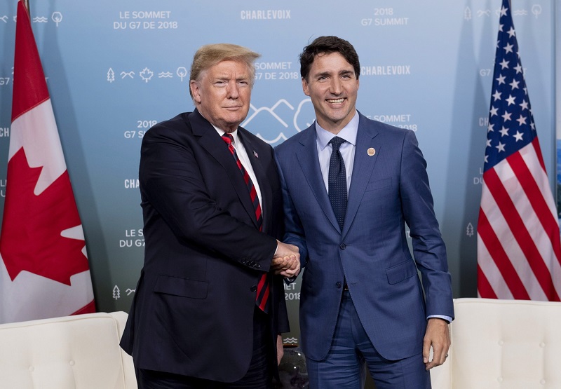 Justin Trudeau (vpravo) a Donald Trump.