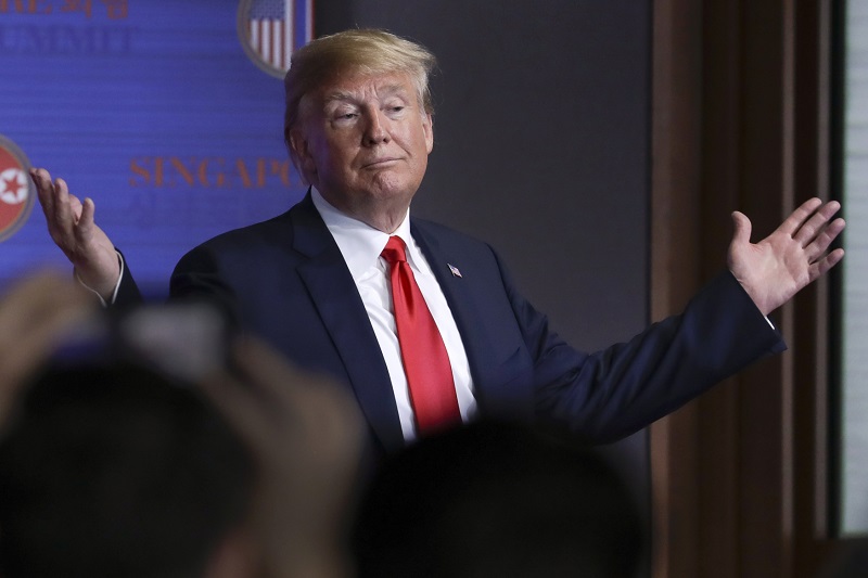 Donald Trump probral s Kimem pouze téma denuklearizace.